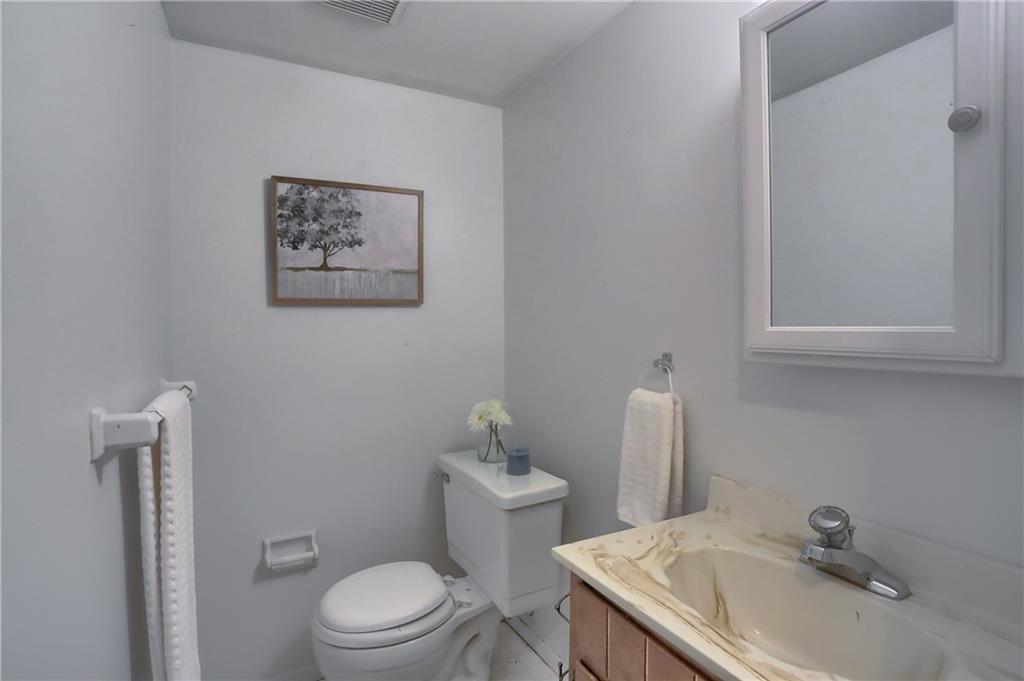 98 Buckhill Road Pittsburgh, PA 15237 - Photo 24 of 33 Powder room in the lower level