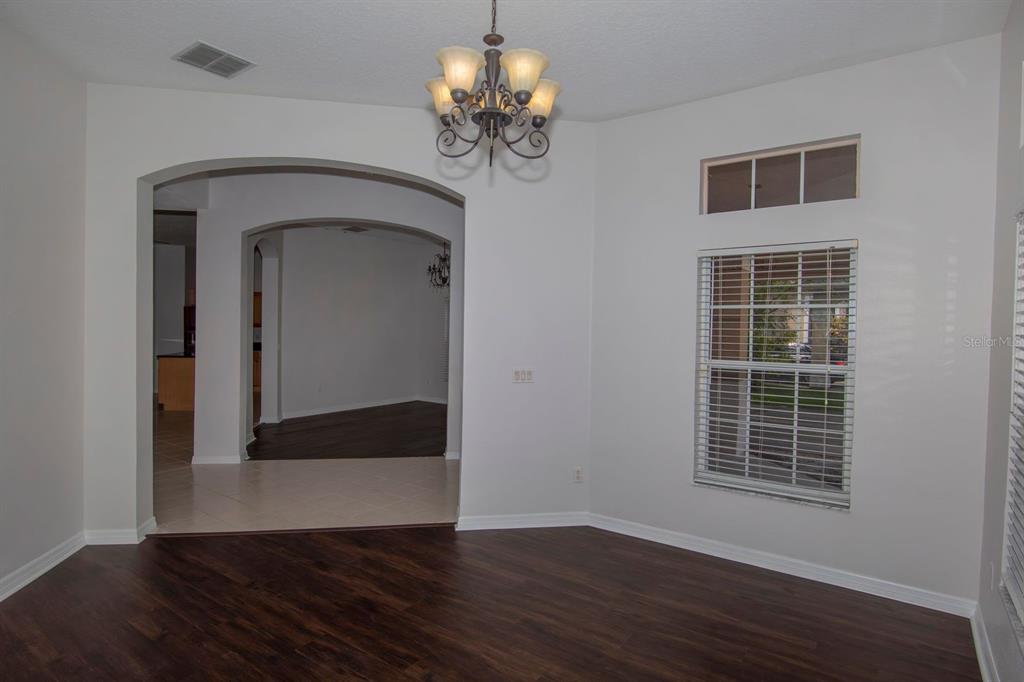 664 Cedar Forest Circle Orlando, FL 32828 - Photo 5 of 37 Gallery Image 5
