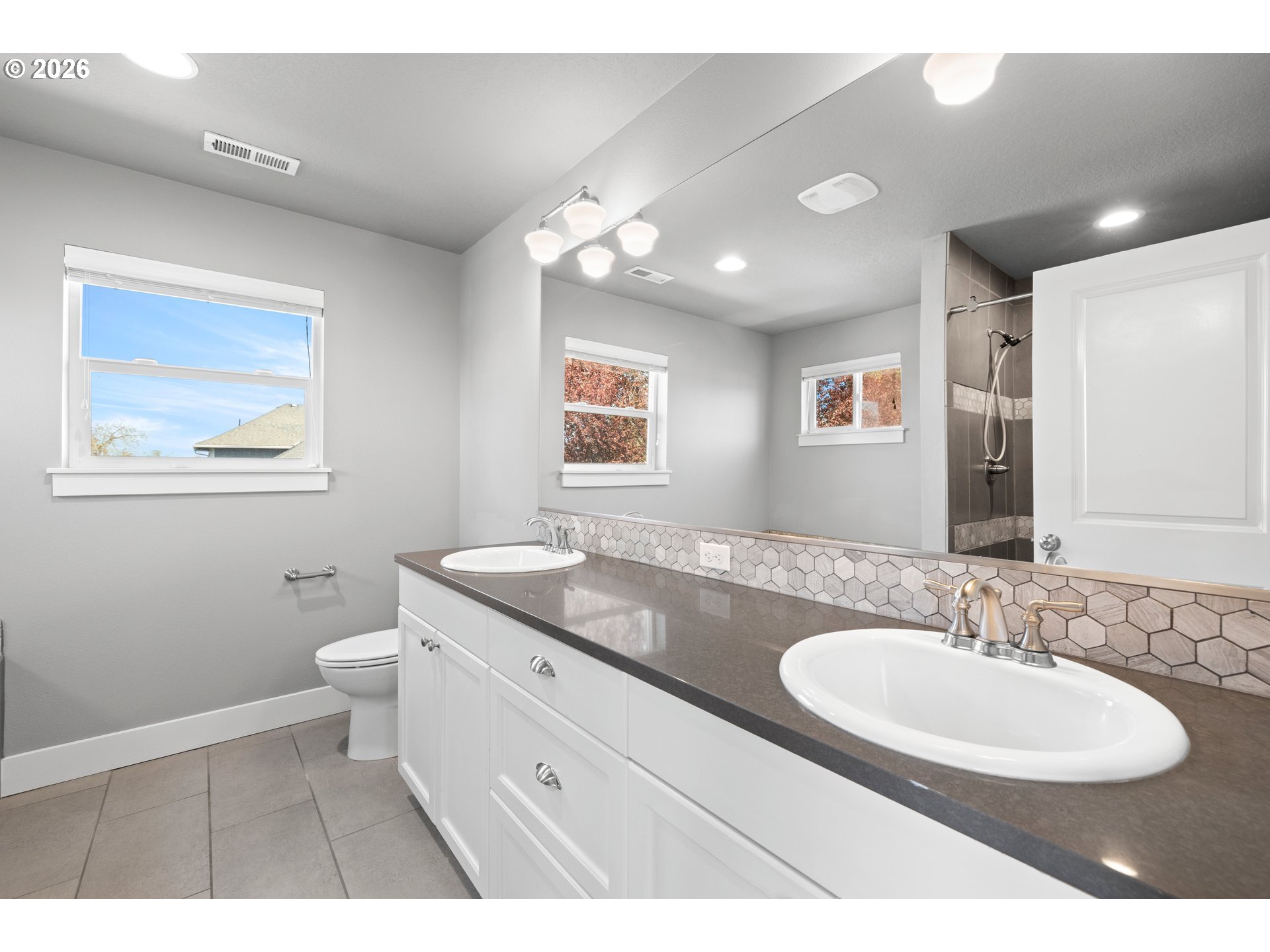 623 Northeast 79th Avenue Portland, OR 97213 - Photo 12 of 20