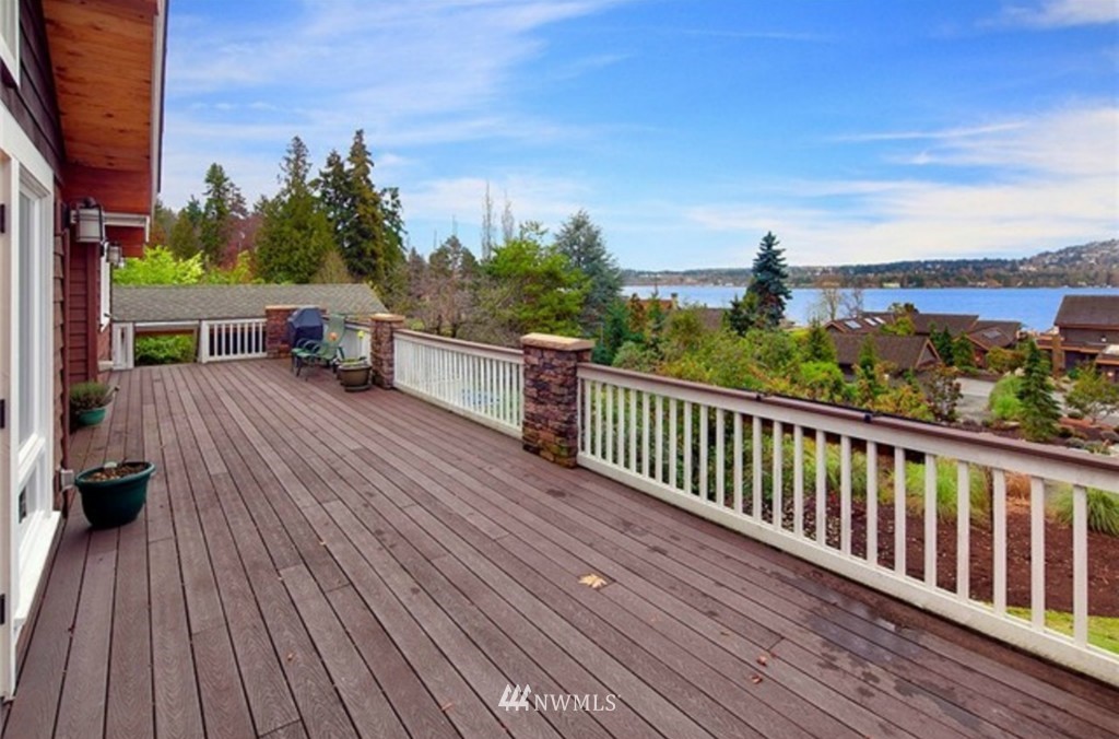 4421 Ferncroft Road Mercer Island, WA 98040 - Photo 13 of 15