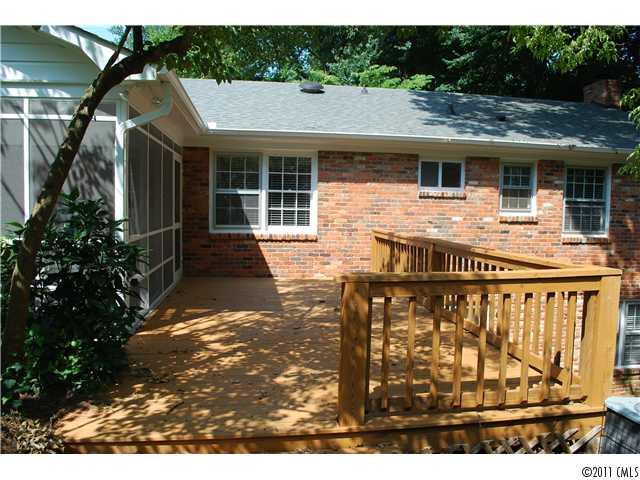 827 Burnley Road Charlotte, NC 28210 - Photo 11 of 15 Gallery Image 11