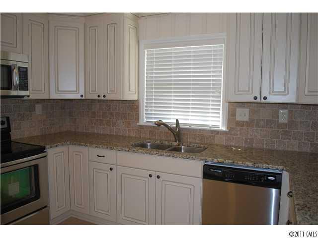 827 Burnley Road Charlotte, NC 28210 - Photo 4 of 15 Gallery Image 4