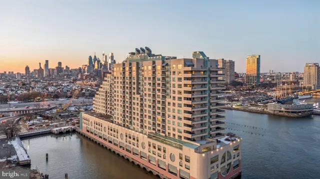$700,000 | 717 South Christopher Columbus Boulevard, Unit 802, Philadelphia, PA 19147