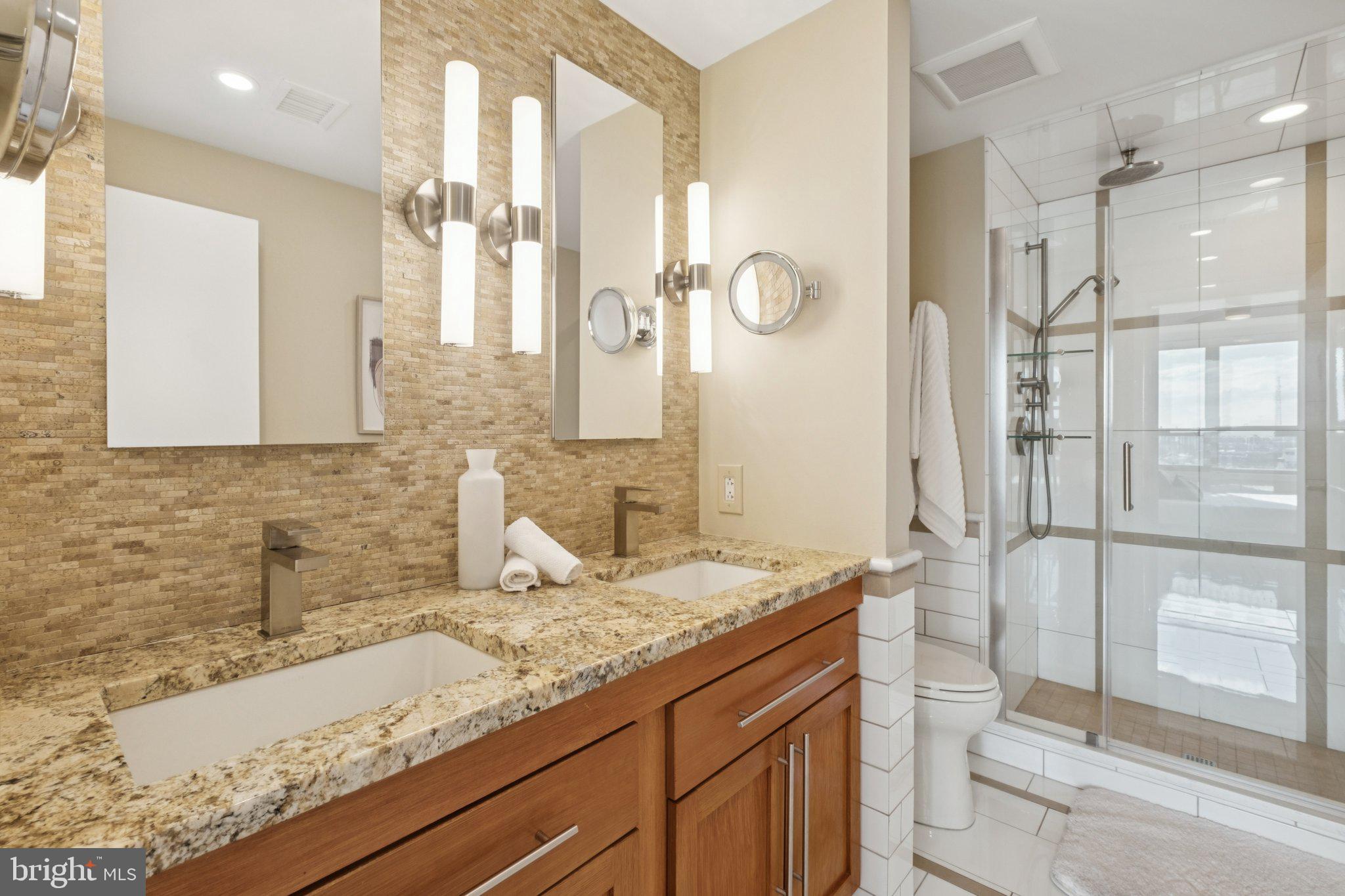 717 South Christopher Columbus Boulevard, Unit 802 Philadelphia, PA 19147 - Photo 26 of 56