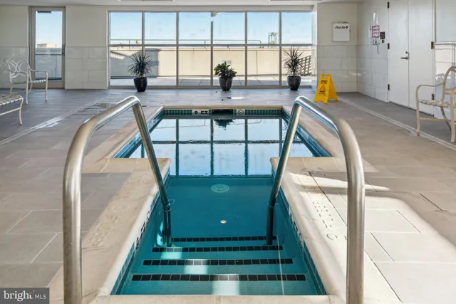 $700,000 | 717 South Christopher Columbus Boulevard, Unit 802, Philadelphia, PA 19147