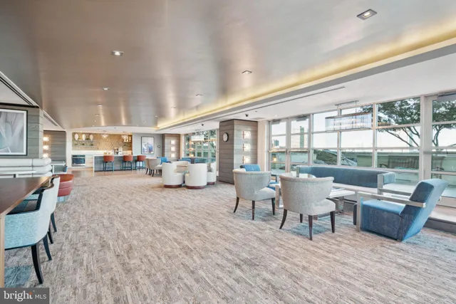 $700,000 | 717 South Christopher Columbus Boulevard, Unit 802, Philadelphia, PA 19147