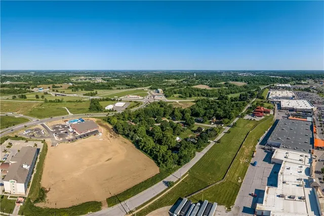 $1,530,000 | 3612 North Village Drive, St. Joseph, MO 64506