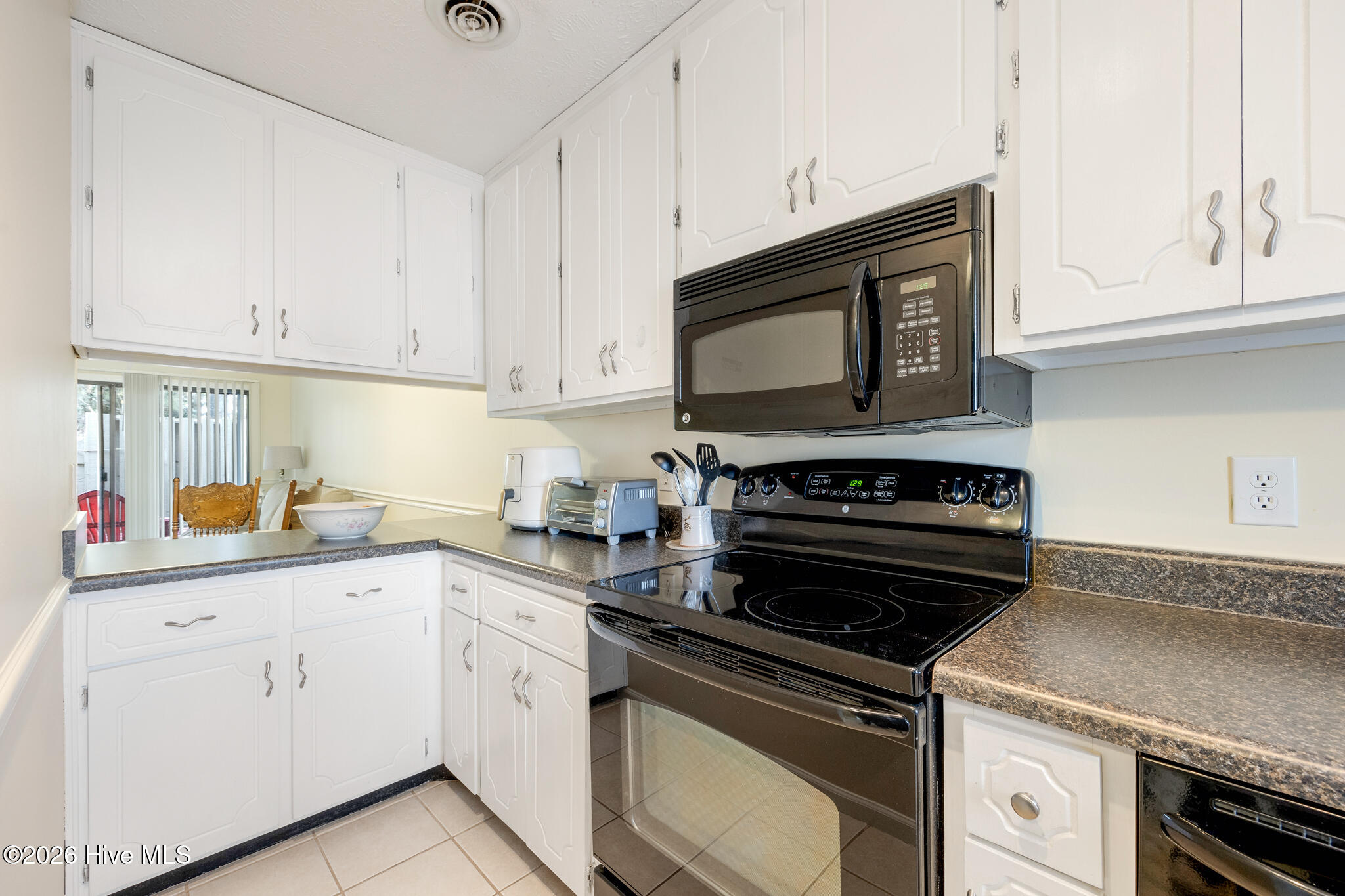 940 Linden Road, Unit 3 Pinehurst, NC 28374 - Photo 5 of 21 940 Linden Apt3-5