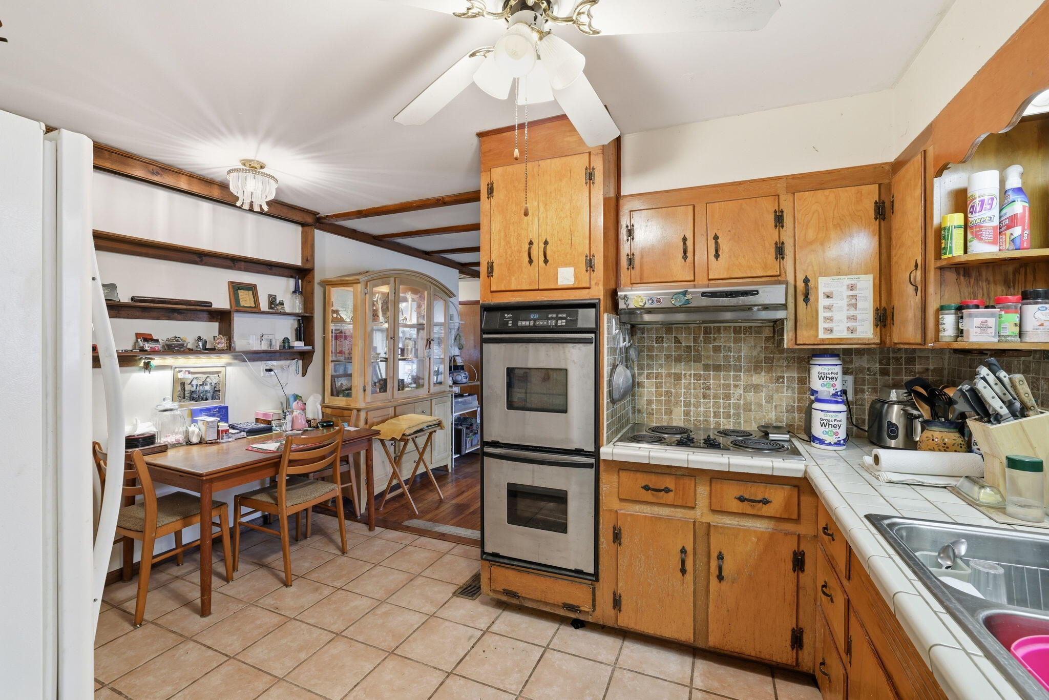 5010 Kenner Avenue Red Bank, TN 37415 - Photo 15 of 27 Double oven in the kitchen