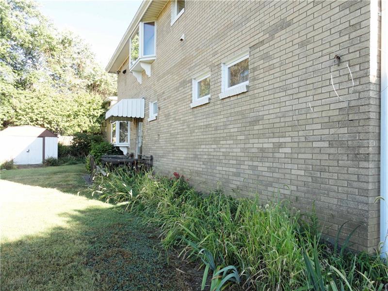 938 Peairs Road Elizabeth, PA 15037 - Photo 21 of 25 Brick to grade