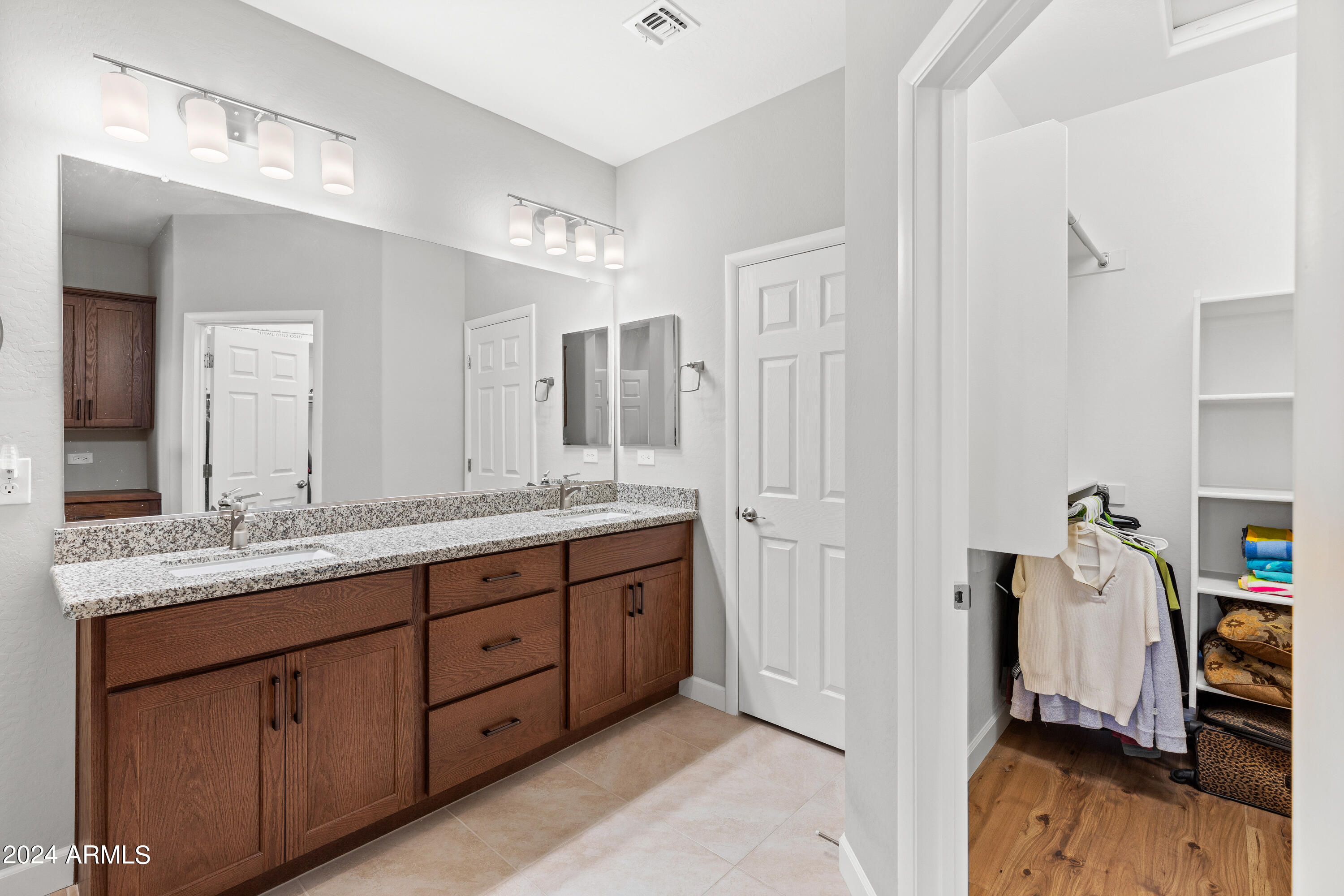 17500 East Cindercone Road Rio Verde, AZ 85263 - Photo 19 of 47 Bath & Walking Closet