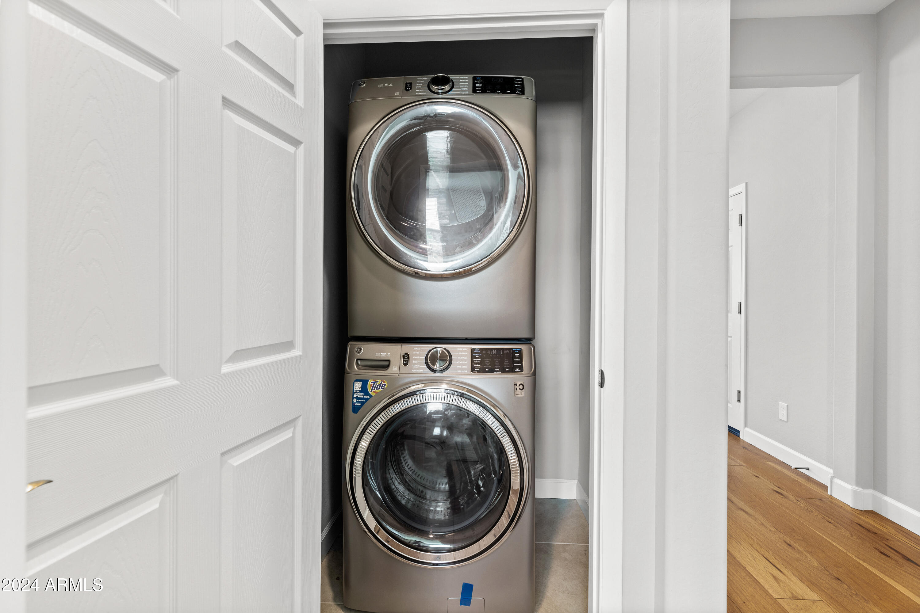 17500 East Cindercone Road Rio Verde, AZ 85263 - Photo 24 of 47 Laundry Convenience