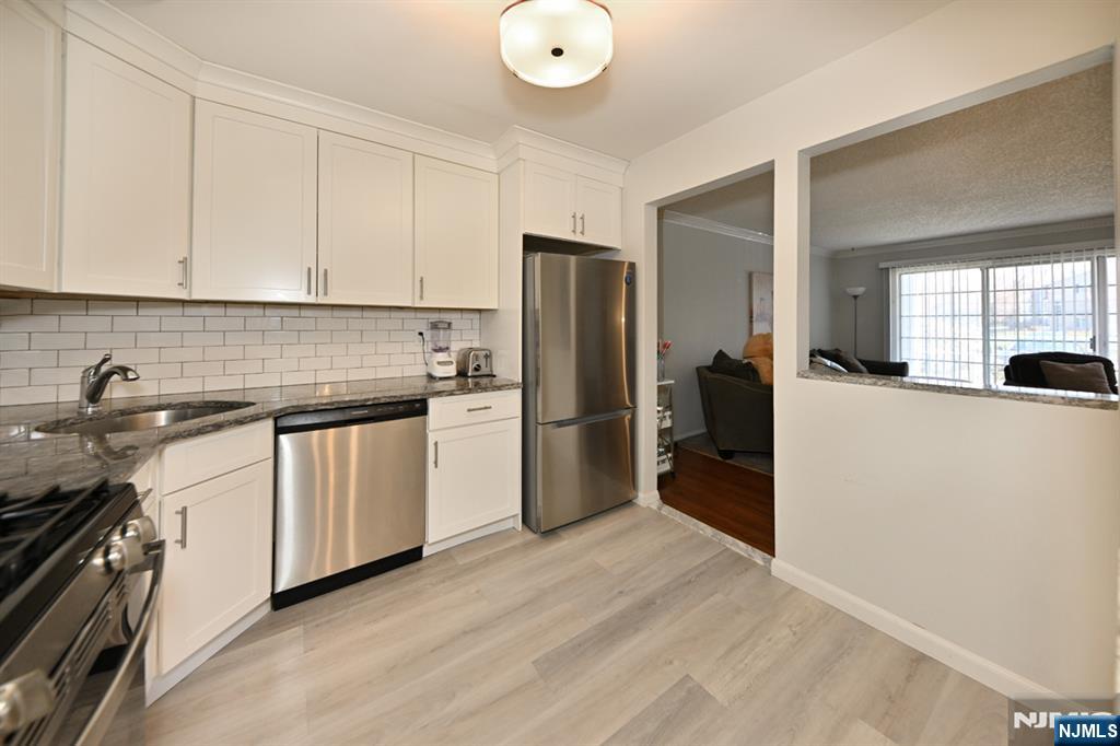 893 Tuliptree Court Mahwah, NJ 07430 - Photo 11 of 26