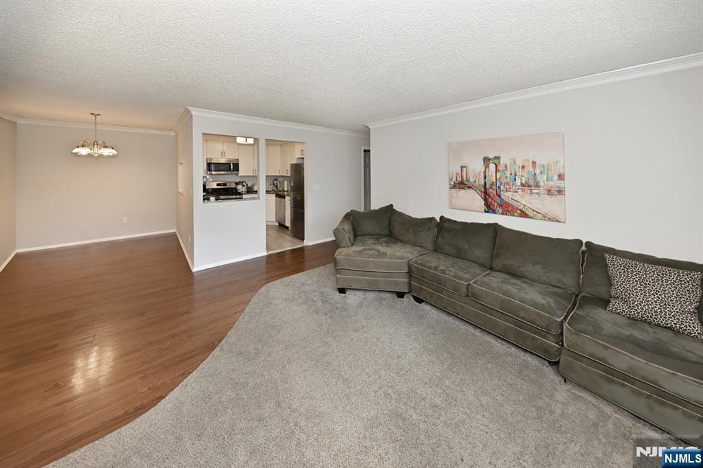 893 Tuliptree Court Mahwah, NJ 07430 - Photo 7 of 26