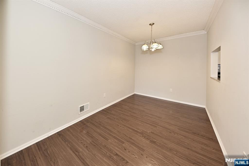 893 Tuliptree Court Mahwah, NJ 07430 - Photo 8 of 26