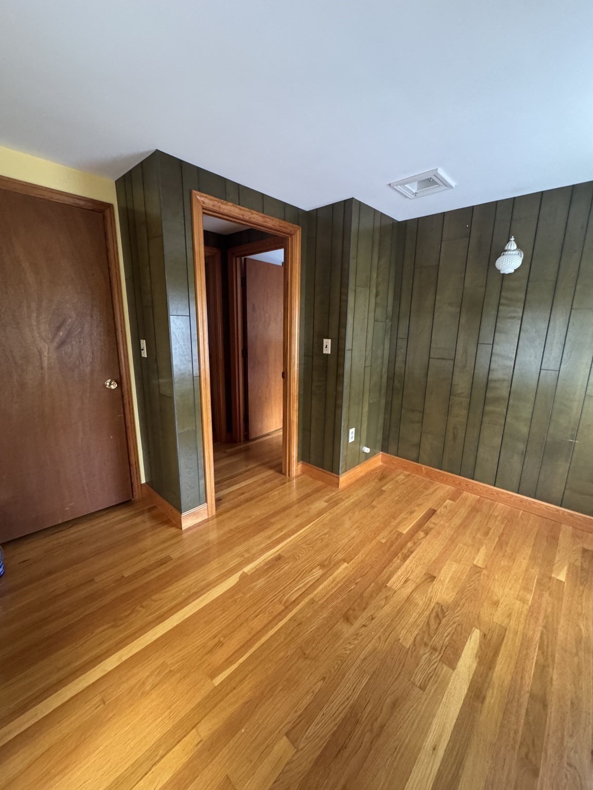 79 Peach Orchard Road Burlington, MA 01803 - Photo 14 of 20 Gallery Image 14
