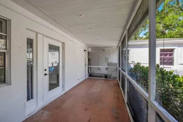 $1,795 | 132 East Central Boulevard, Unit 2, Lantana, FL 33462