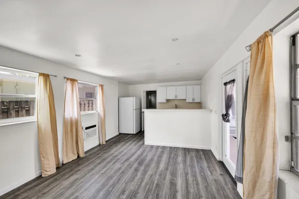$1,795 | 132 East Central Boulevard, Unit 2, Lantana, FL 33462