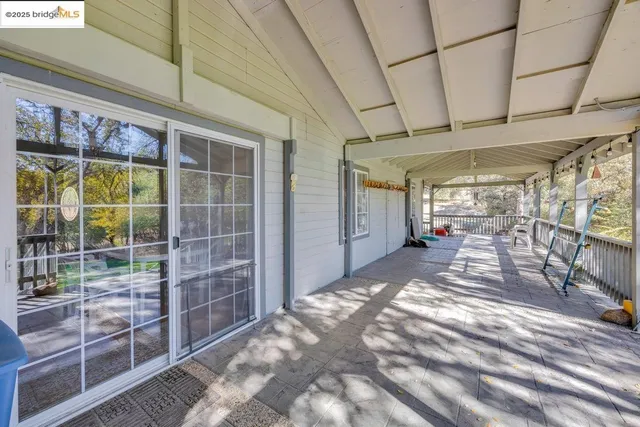a view of a porch with windows