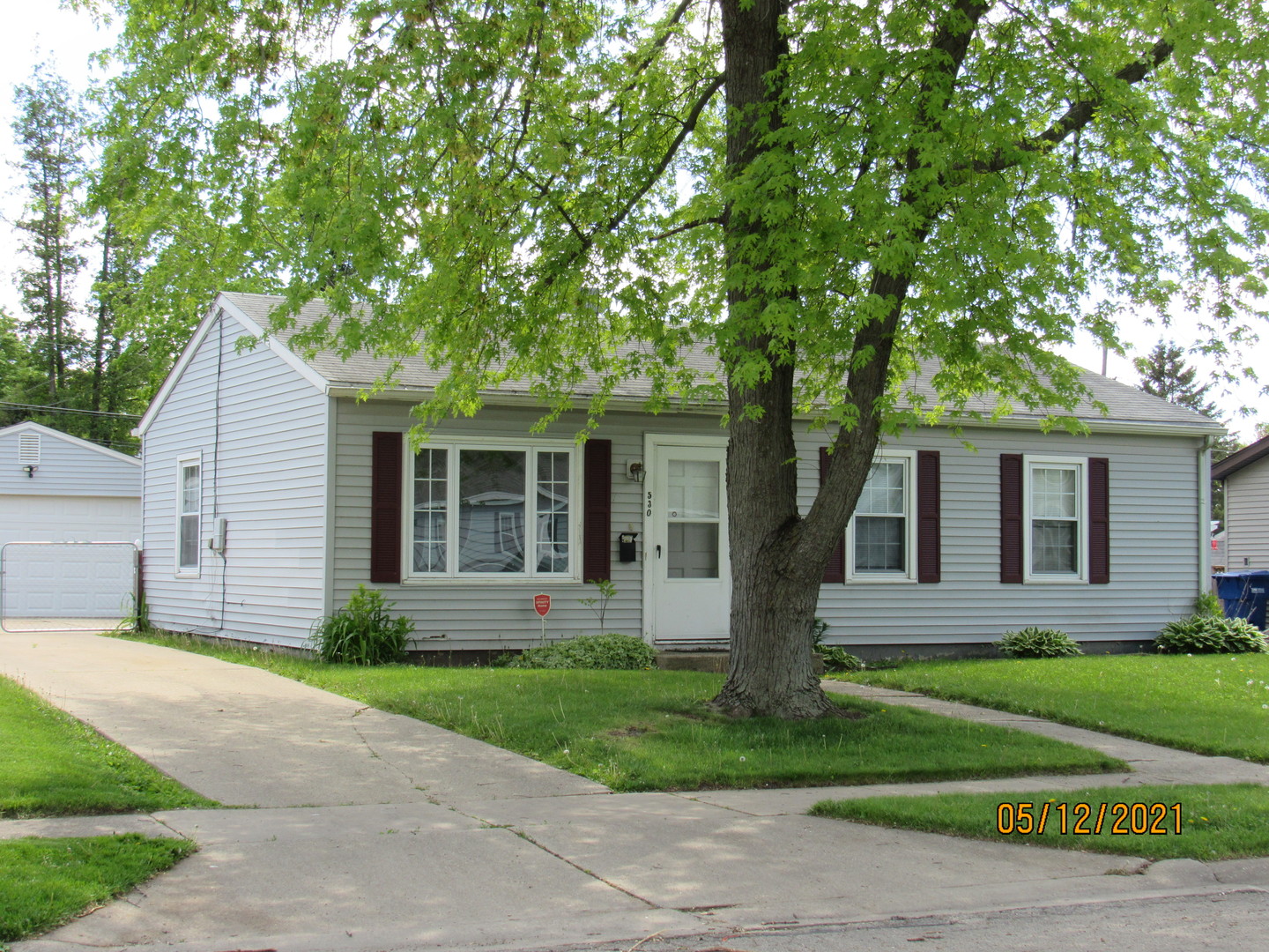 530 Spring Avenue DeKalb, IL 60115 - Photo 1 of 18