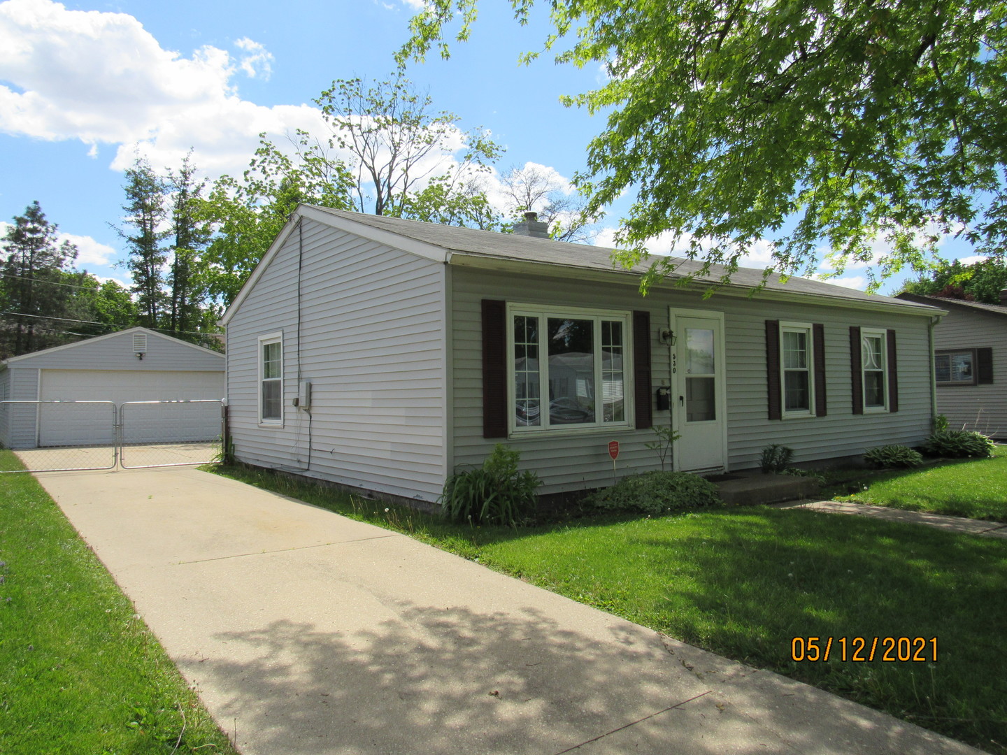 530 Spring Avenue DeKalb, IL 60115 - Photo 2 of 18