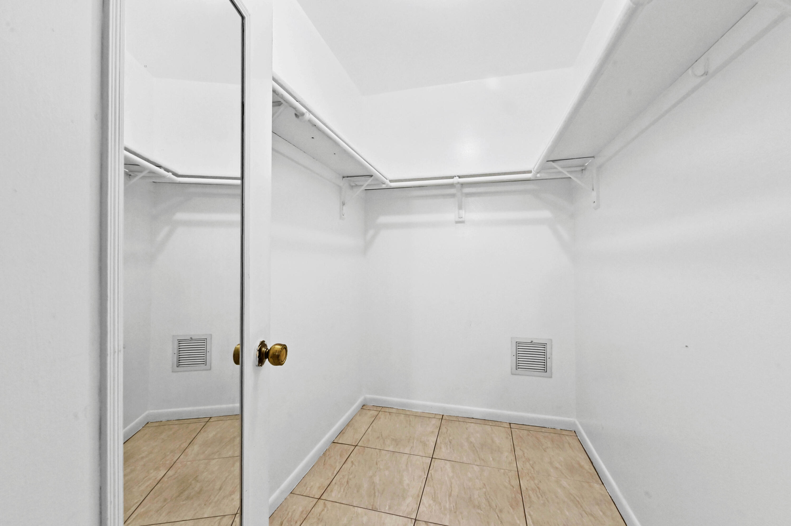 7898 Ridgewood Drive Lake Worth, FL 33467 - Photo 12 of 26 15 Closet 01