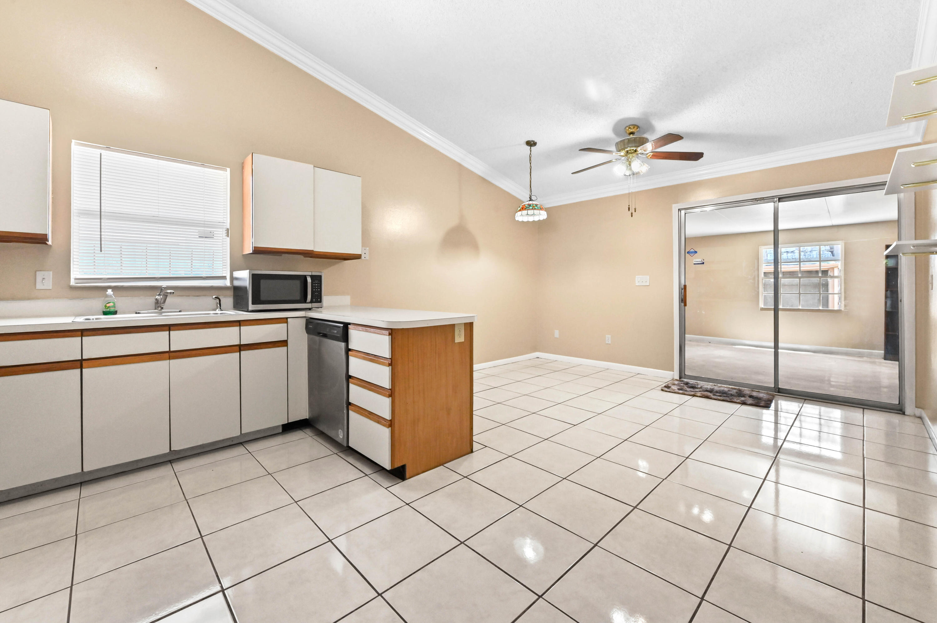 7898 Ridgewood Drive Lake Worth, FL 33467 - Photo 14 of 26 17 Kitchen 01