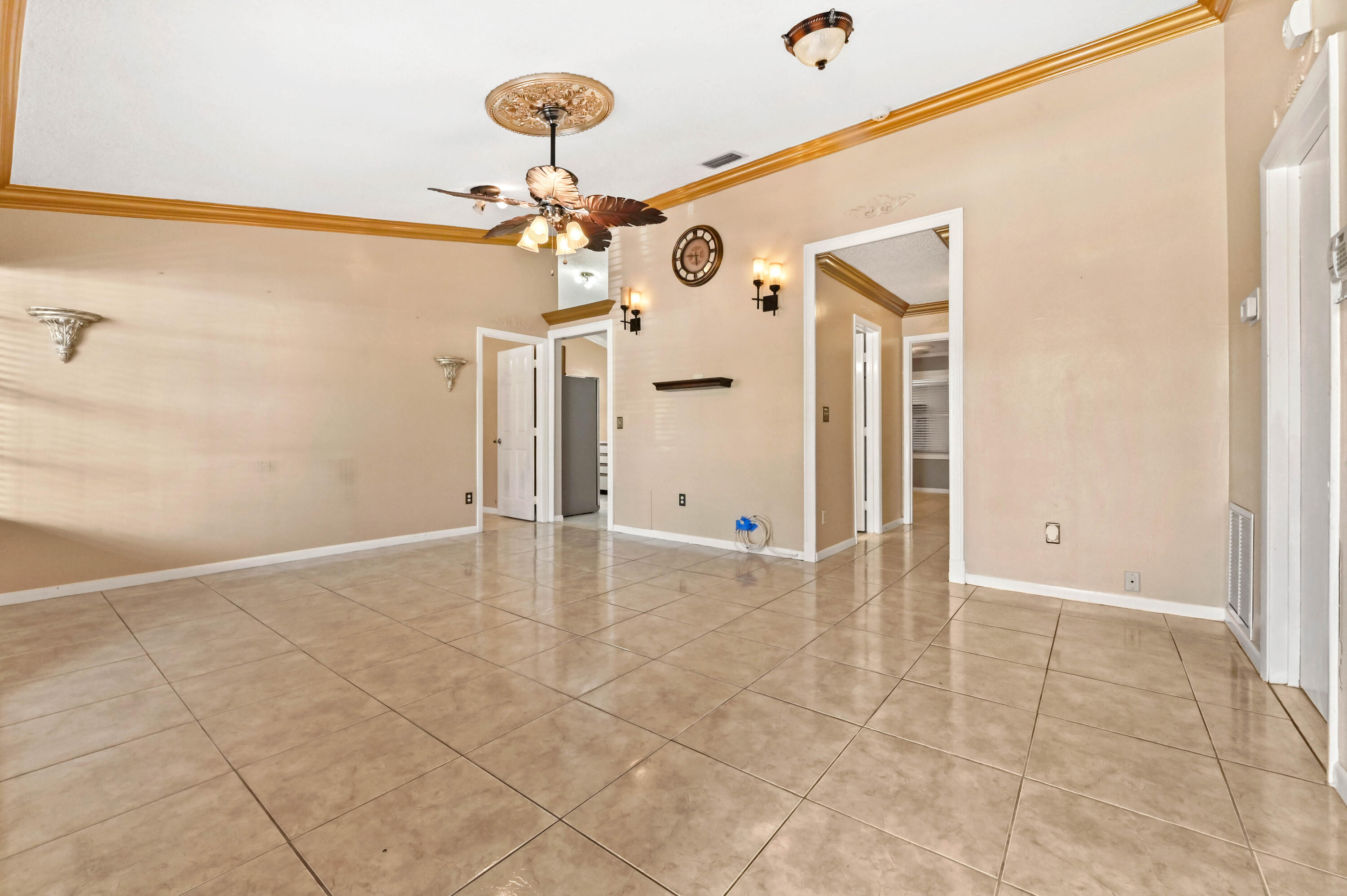 7898 Ridgewood Drive Lake Worth, FL 33467 - Photo 3 of 26 04 Living room 01