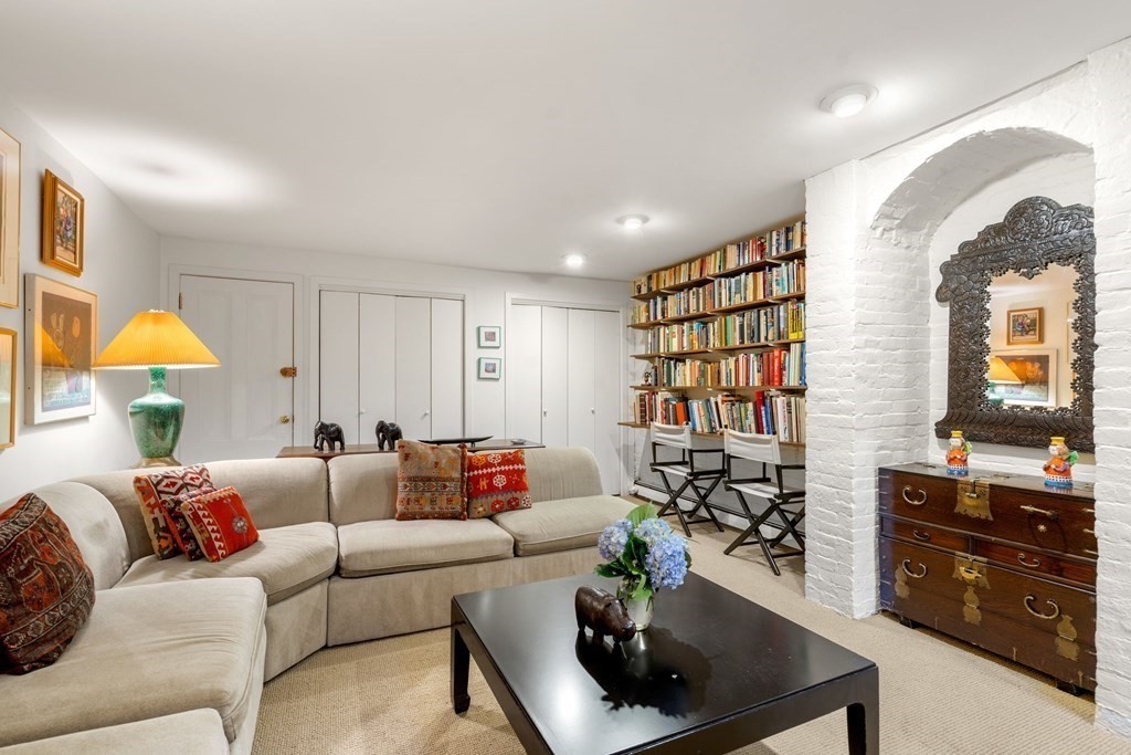15 Temple Street, Unit 1 Boston, MA 02114 - Photo 8 of 13