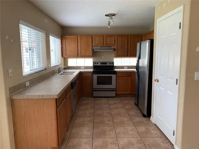 $2,500 | 3814 Regents Way, Oviedo, FL 32765