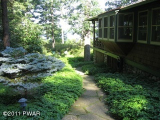 925-923 Twin Lakes Road Shohola, PA 18458 - Photo 14 of 24