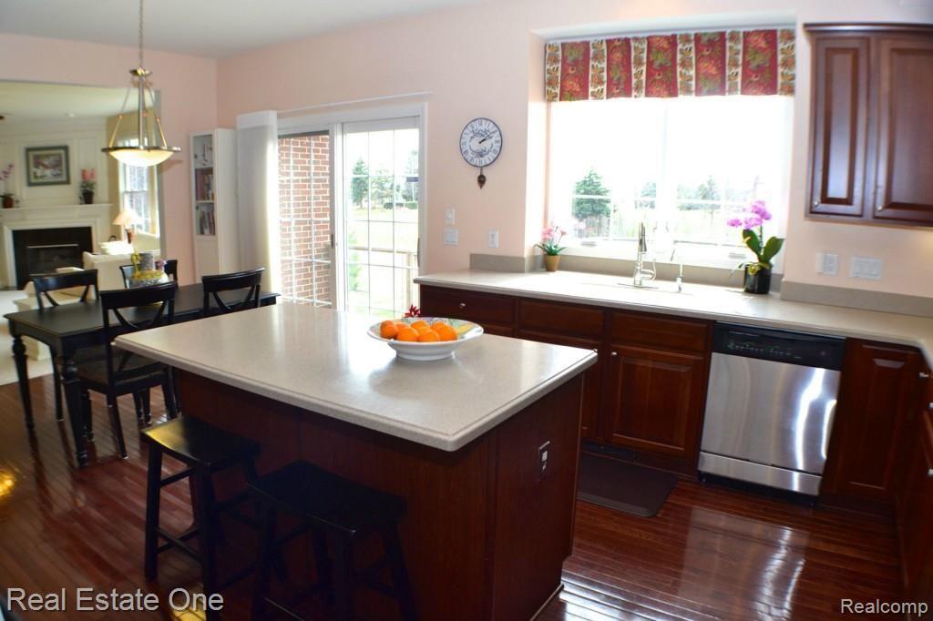 5650 Stonehaven Boulevard Rochester, MI 48306 - Photo 17 of 36 019.jpg