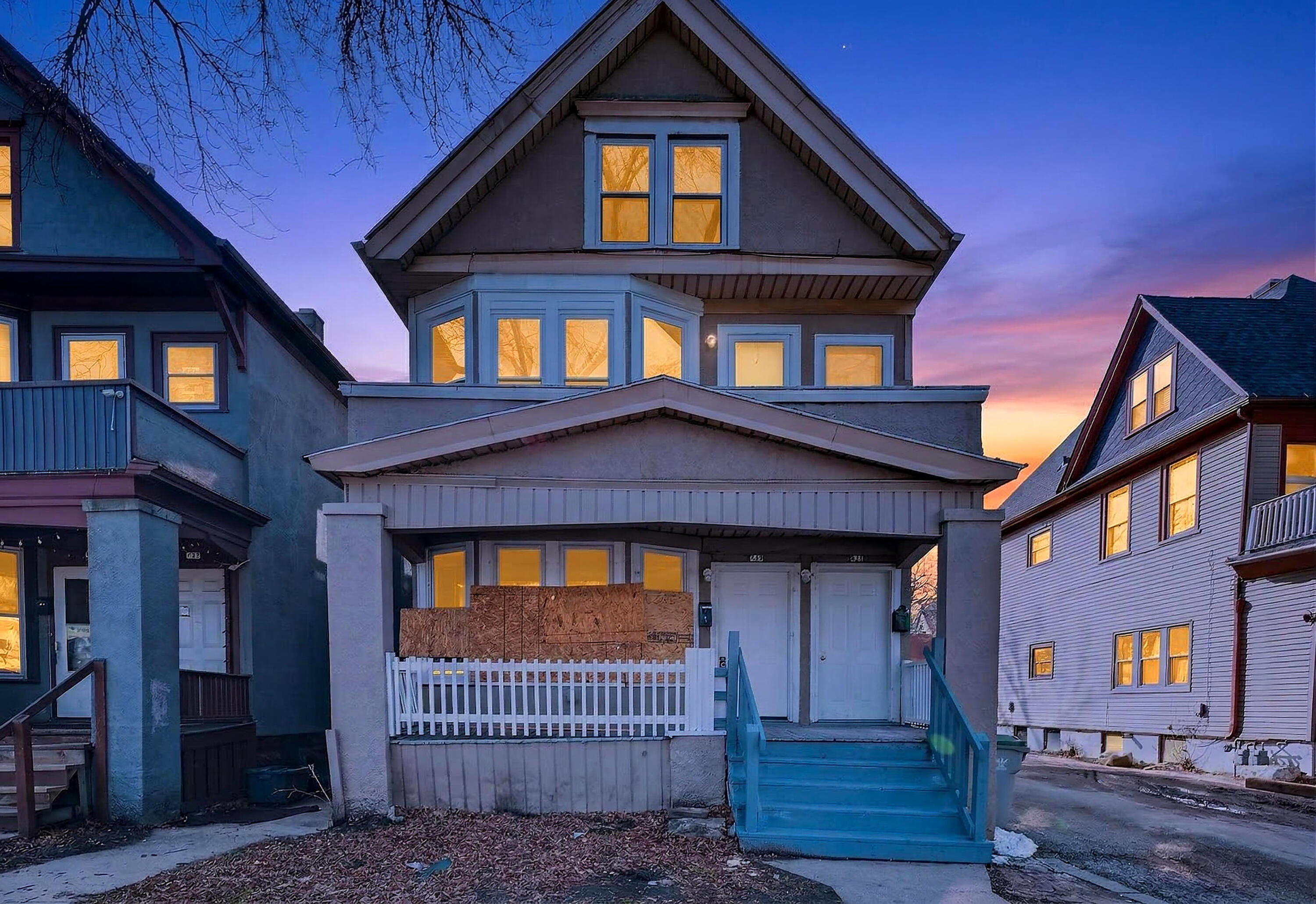 741 South 21st Street, Unit 743 Milwaukee, WI 53204 - Photo 1 of 41 001_DH109222#twilight
