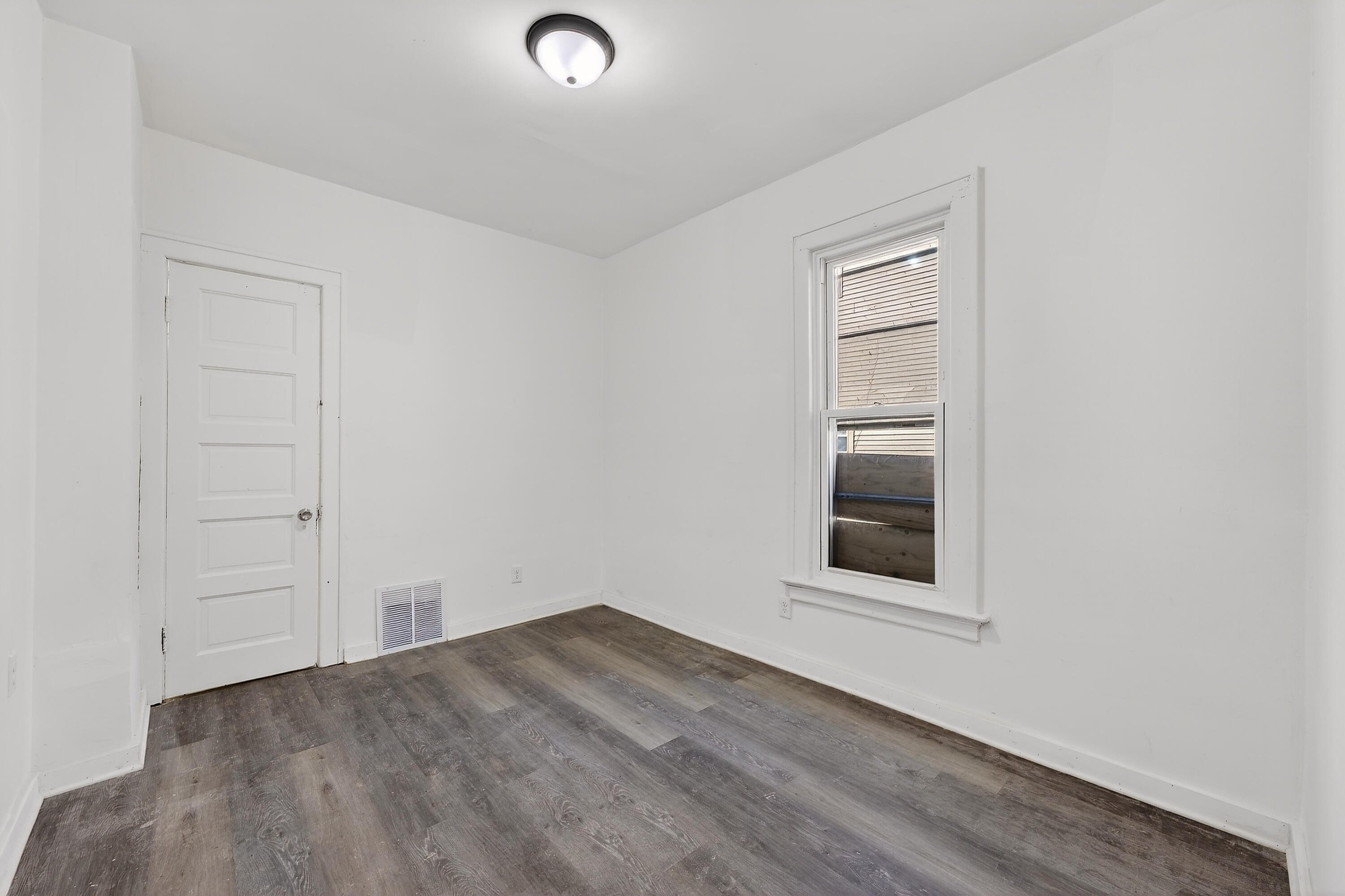 741 South 21st Street, Unit 743 Milwaukee, WI 53204 - Photo 14 of 41 010_DH109042