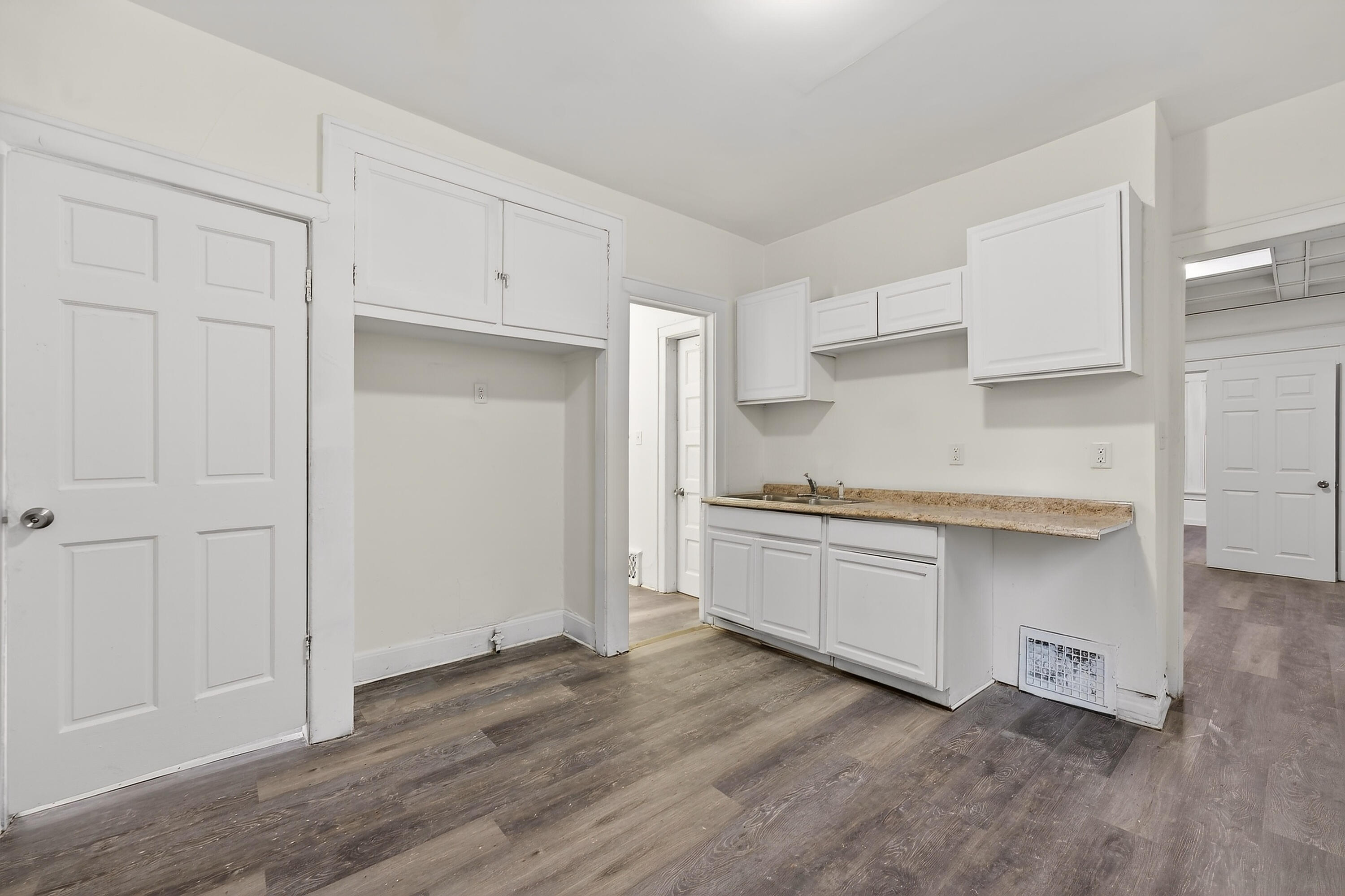 741 South 21st Street, Unit 743 Milwaukee, WI 53204 - Photo 17 of 41 013_DH109065