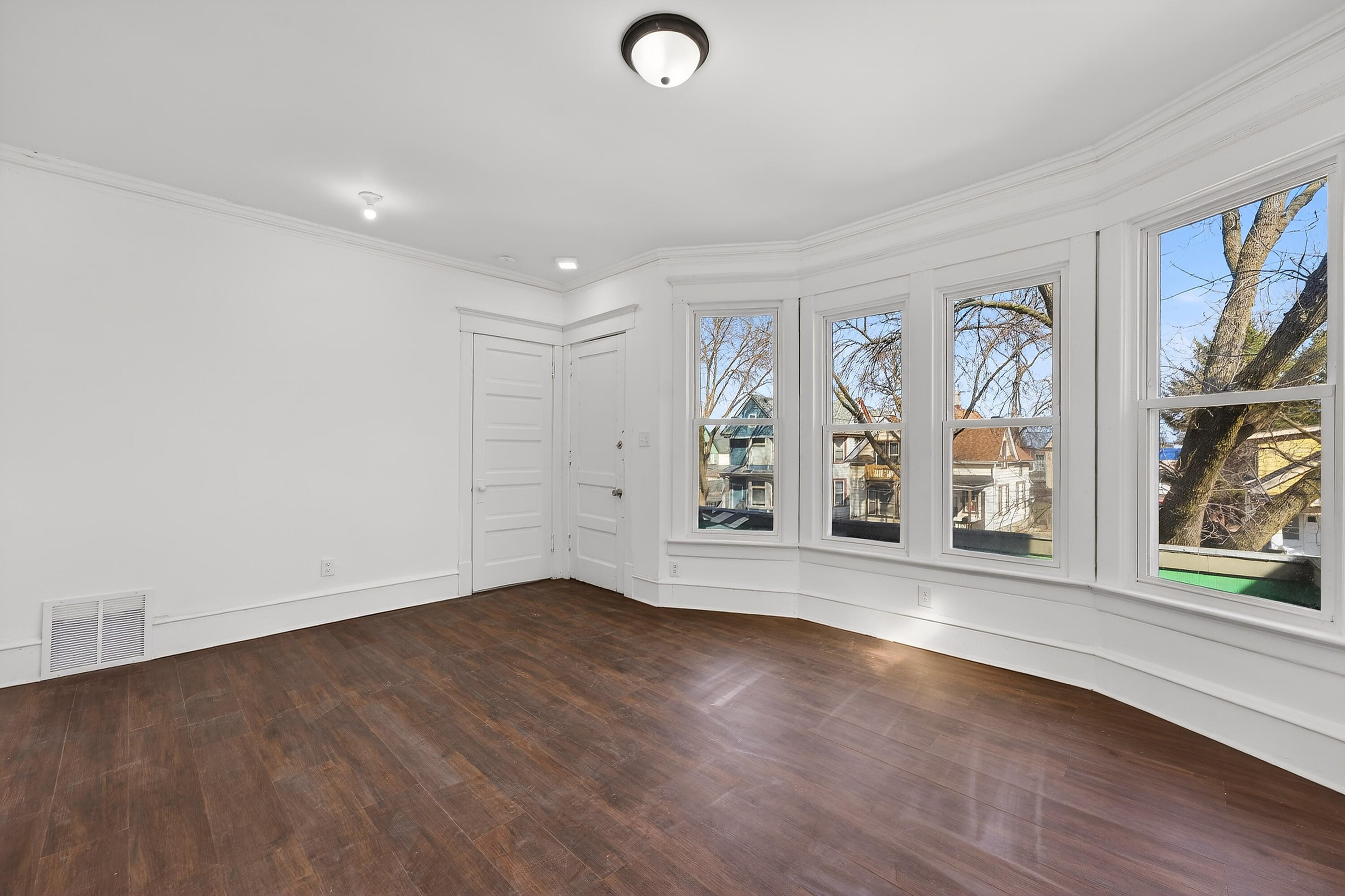 741 South 21st Street, Unit 743 Milwaukee, WI 53204 - Photo 5 of 41 022_DH109112