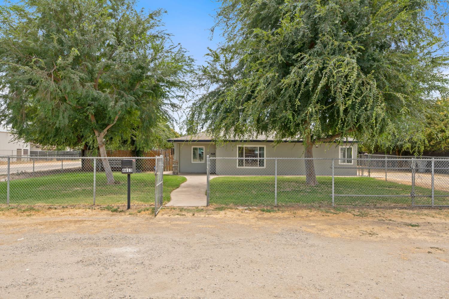 4613 West Andrews Fresno, CA 93722 - Photo 1 of 35