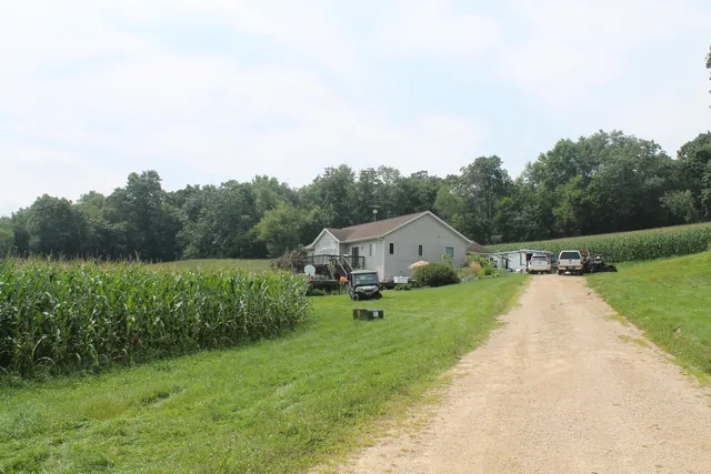 $750,000 | N18155 Sharpe Lane, Galesville, WI 54630