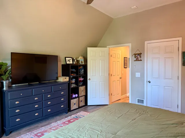 $306,000 | 305 5th Street, Manistee, MI 49660