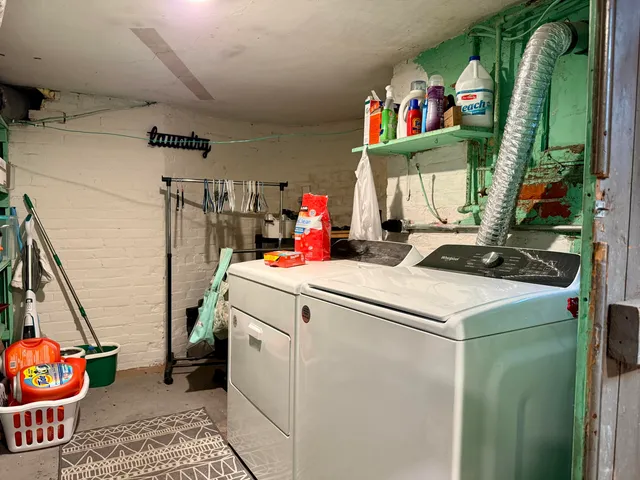 $306,000 | 305 5th Street, Manistee, MI 49660