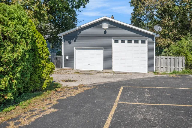 $306,000 | 305 5th Street, Manistee, MI 49660