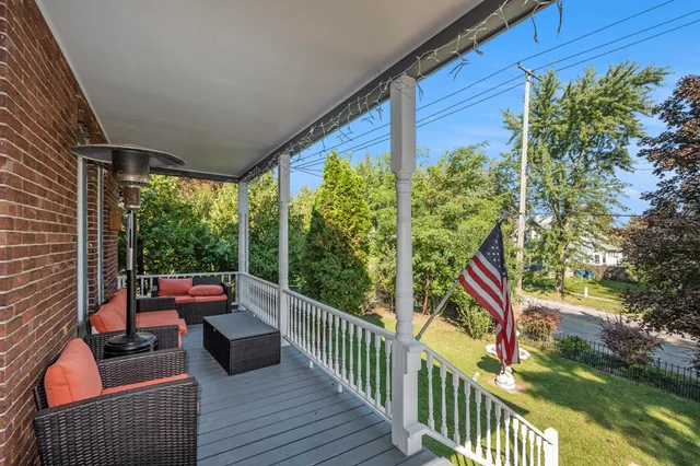 $306,000 | 305 5th Street, Manistee, MI 49660