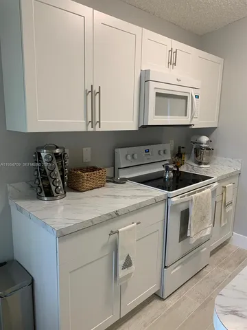 $1,800 | 9999 Summerbreeze Drive, Unit 720, Sunrise, FL 33322