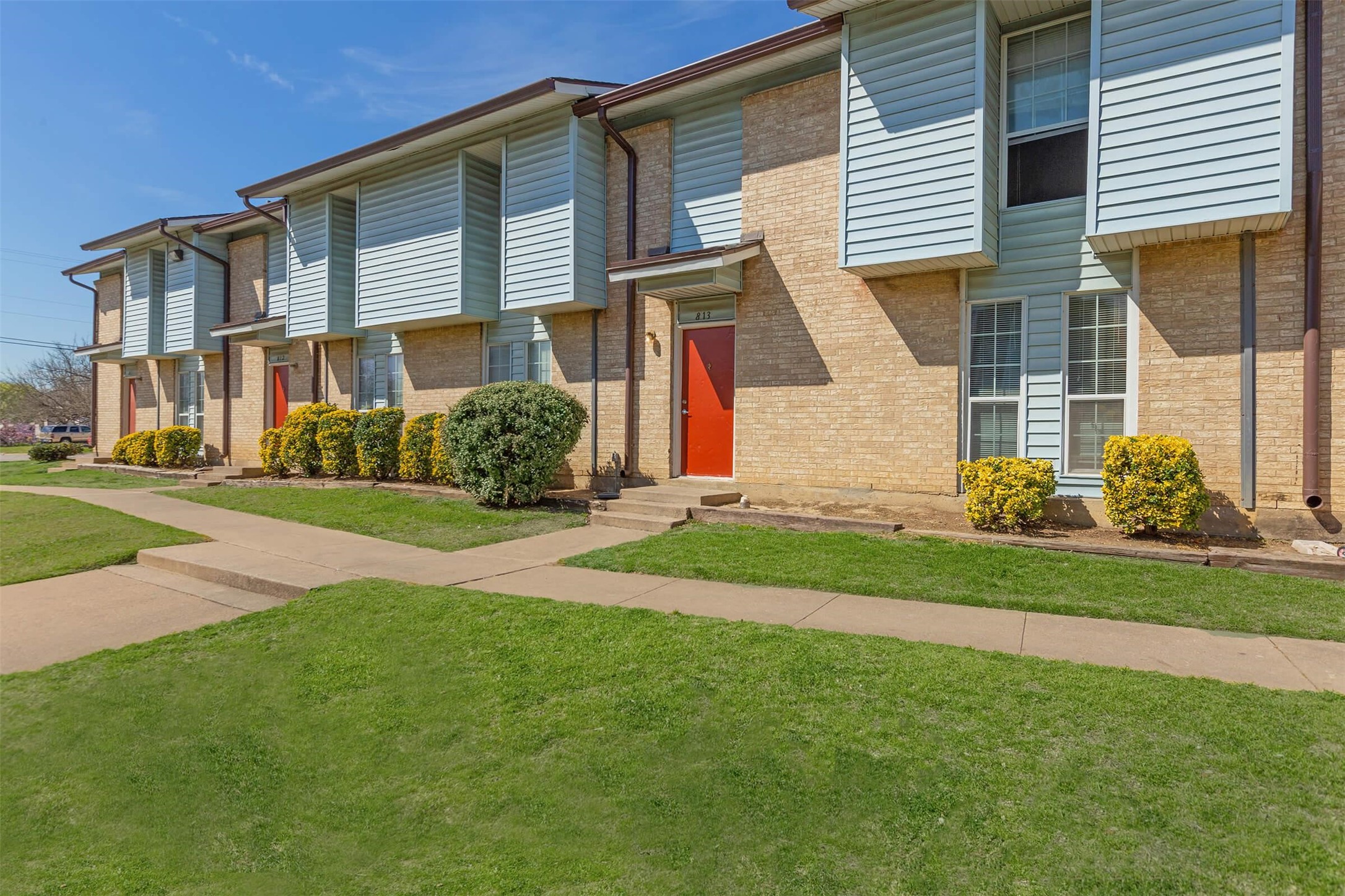 2100 Southcrest Drive Fort Worth, TX 76115 - Photo 2 of 7