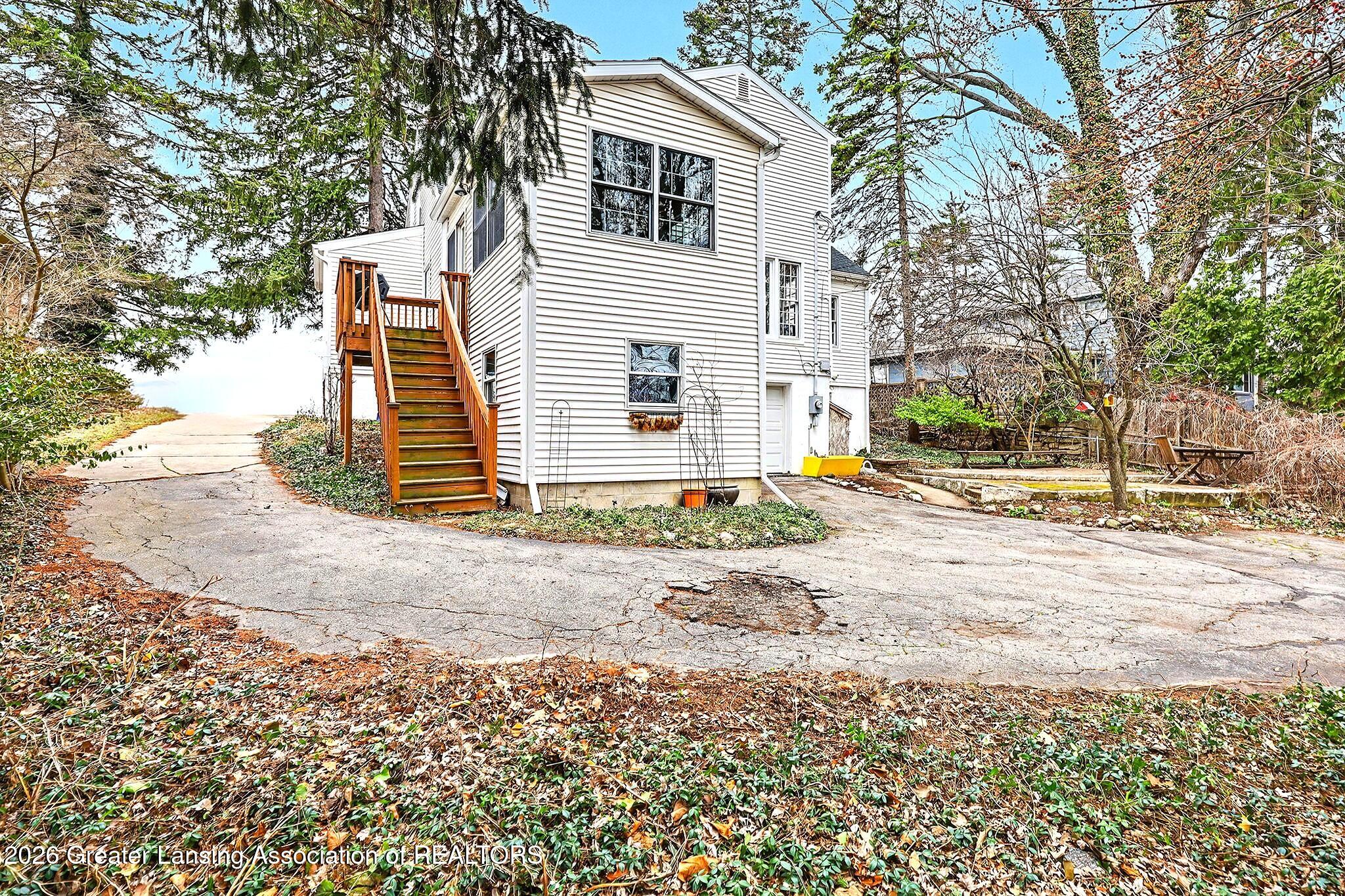 1010 North Harrison Road East Lansing, MI 48823 - Photo 42 of 45 44-web-or-mls-04_IMG_9410
