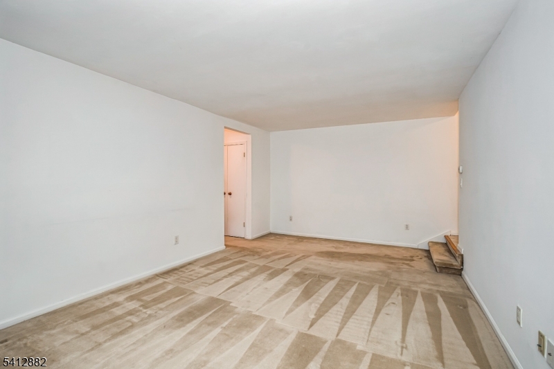 15 Kensington Road Chatham, NJ 07928 - Photo 7 of 20