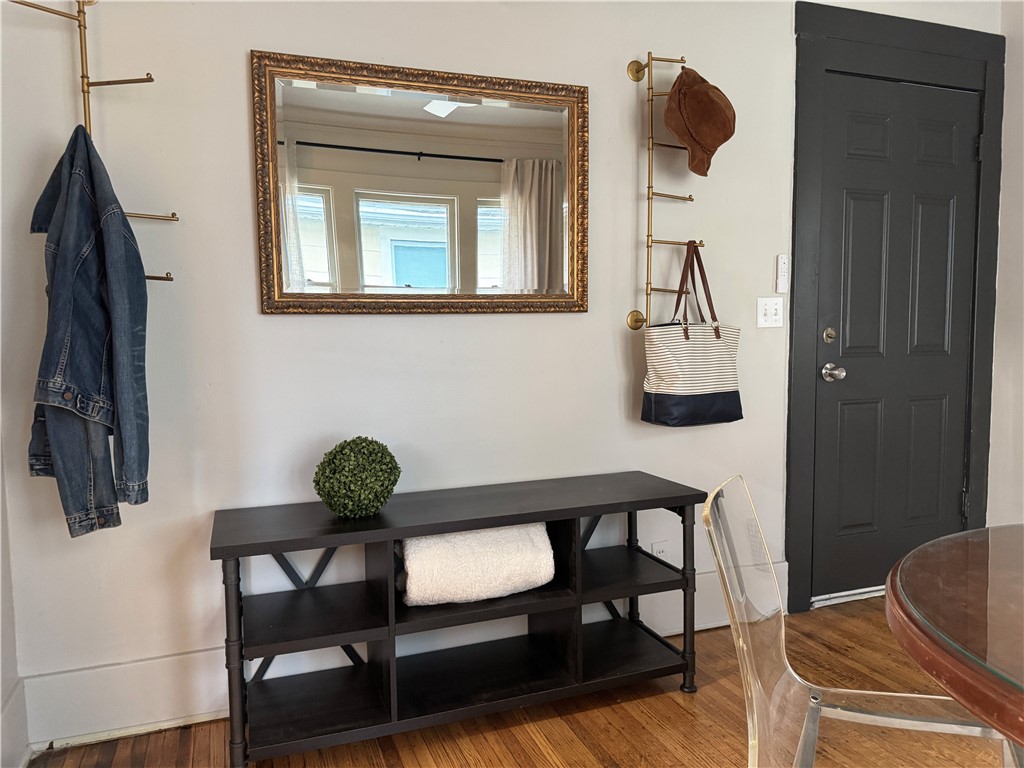 118 Gregory Street, Unit 3 Rochester, NY 14620 - Photo 5 of 41 Throw down your baggage and hang your coat and hat.
