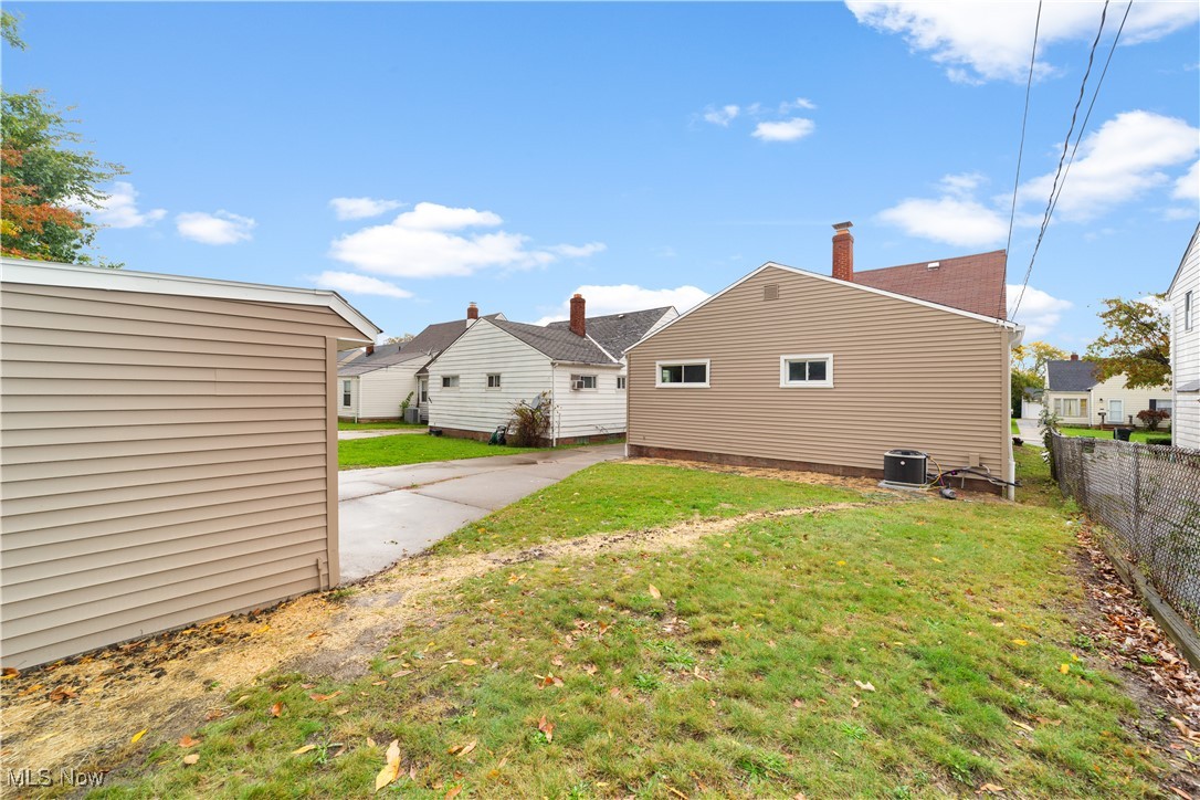 4086 Stonehaven Road Cleveland, OH 44121 - Photo 33 of 36