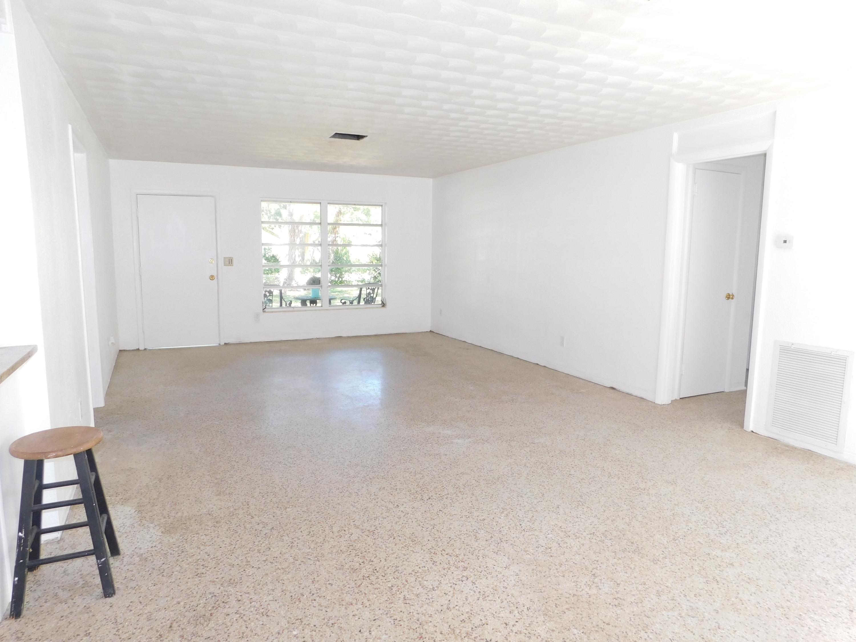 7805 Hibiscus Road Fort Pierce, FL 34951 - Photo 6 of 15 lr
