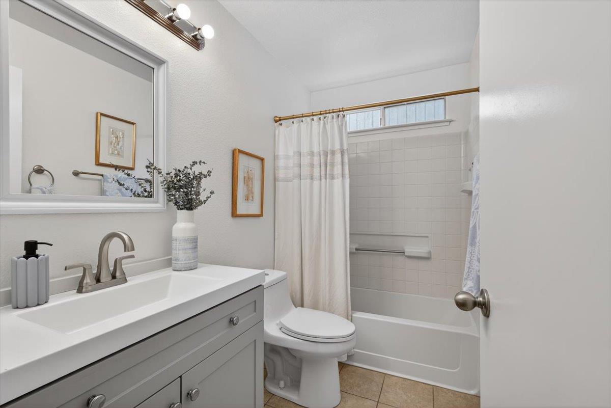 4353 Country Run Way Antelope, CA 95843 - Photo 19 of 28 a bathroom with a sink a toilet and shower